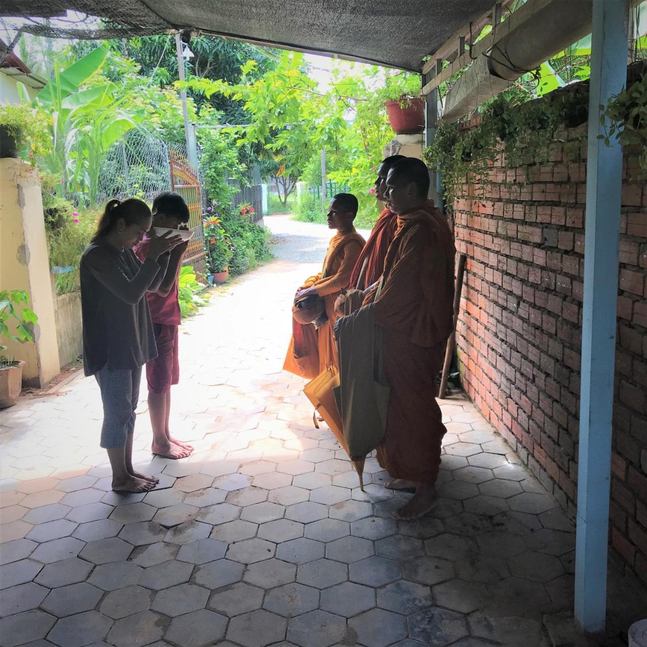 Madam Sokha Homesteading Siem Reap Exterior photo